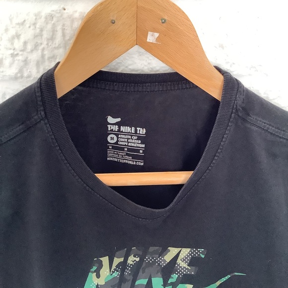 Nike SB Crew Neck T Shirt - Size M - Black & Camouflage Spellout - Size 19” - Picture 8 of 8